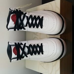 PER-OWNED With OG BOX!! Air Jordan 2 Retro "Chicago" 2022!!